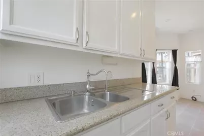 354 Chestnut Avenue #33, Long Beach, CA 90802 - Photo 3