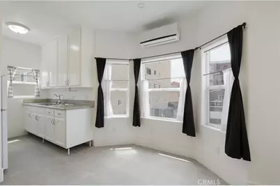 354 Chestnut Avenue #33, Long Beach, CA 90802 - Photo 1