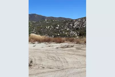 1718 Milpas Road, Hemet, CA 92544 - Photo 13