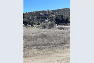 1718 Milpas Road, Hemet, CA 92544 - Photo 11