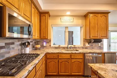 38155 Avenida La Cresta, Murrieta, CA 92562 - Photo 29