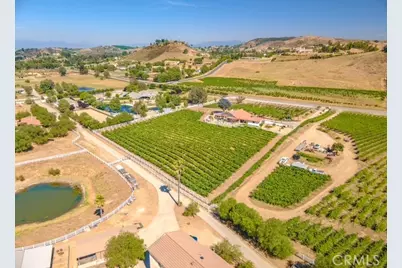 38155 Avenida La Cresta, Murrieta, CA 92562 - Photo 7