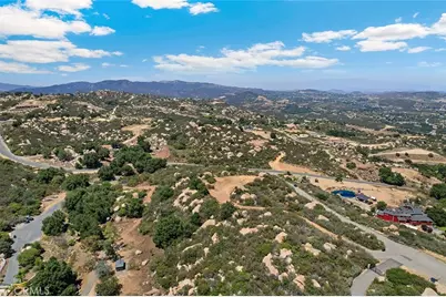 42125 Angels Peak Court, Murrieta, CA 92562 - Photo 7