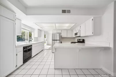 23260 Joaquin Ridge Drive, Murrieta, CA 92562 - Photo 5