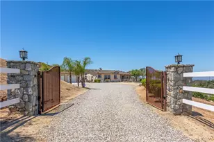 39597 Calle Escalona, Temecula, CA 92592 - Photo 5