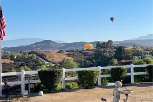 39597 Calle Escalona, Temecula, CA 92592 - Photo 3