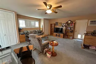 38514 Carolside Ave, Palmdale, CA 93550 - Photo 13