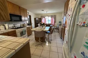 38514 Carolside Ave, Palmdale, CA 93550 - Photo 7