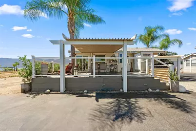 32000 Riverside Dr. #J-8, Lake Elsinore, CA 92530 - Photo 7