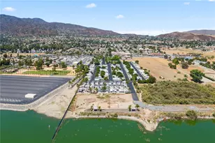 32000 Riverside Dr, Lake Elsinore, CA 92530 - Photo 33