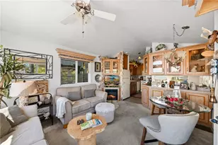 32000 Riverside Dr, Lake Elsinore, CA 92530 - Photo 17