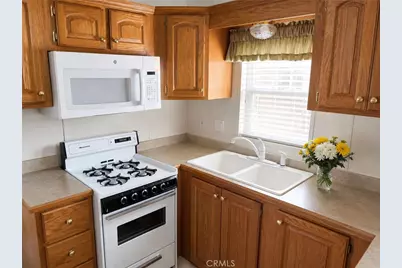 1295 S Cawston Avenue #143, Hemet, CA 92545 - Photo 5