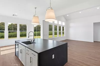 1101 Vinaza Road, Paso Robles, CA 93446 - Photo 7