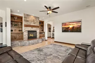 38193 Via Huerta, Murrieta, CA 92562 - Photo 17