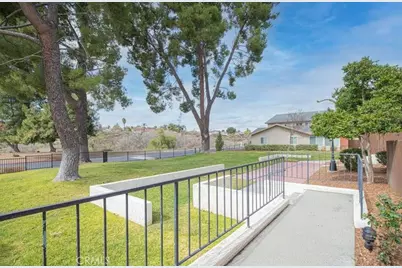 28491 Via Princesa #B, Murrieta, CA 92563 - Photo 17