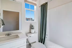 31664 Viviante Dr, Winchester, CA 92596 - Photo 17