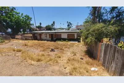 217 Iowa Avenue, Riverside, CA 92507 - Photo 11