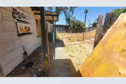 217 Iowa Avenue, Riverside, CA 92507 - Photo 9