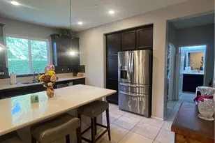 17652 W Murphy Ln, Northridge, CA 91325 - Photo 9