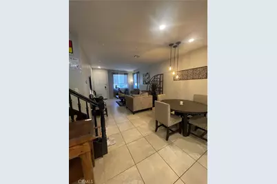 17652 W Murphy Lane, Northridge, CA 91325 - Photo 3