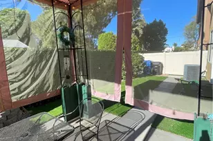 17652 W Murphy Ln, Northridge, CA 91325 - Photo 15