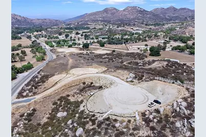 38662 E Benton Road, Temecula, CA 92592 - Photo 11