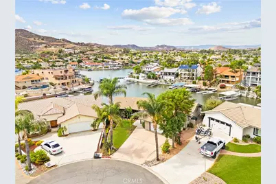 30199 Windward Drive, Canyon Lake, CA 92587 - Photo 5