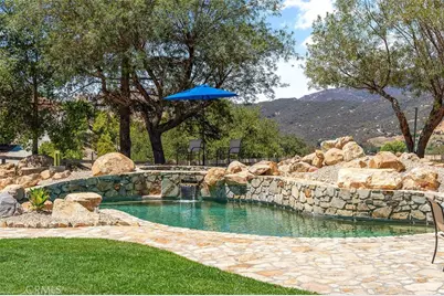 19750 Avenida Rosella, Murrieta, CA 92562 - Photo 37