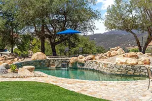 19750 Avenida Rosella, Murrieta, CA 92562 - Photo 37