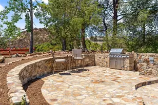 19750 Avenida Rosella, Murrieta, CA 92562 - Photo 39