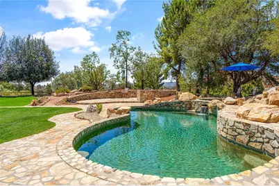 19750 Avenida Rosella, Murrieta, CA 92562 - Photo 35