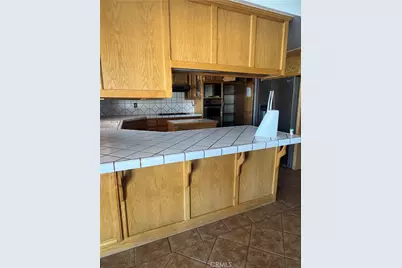 18965 Siskiyou Road, Apple Valley, CA 92307 - Photo 7