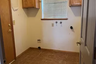 18965 Siskiyou Rd, Apple Valley, CA 92307 - Photo 11