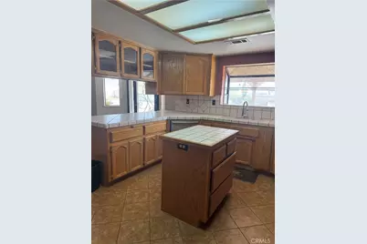 18965 Siskiyou Road, Apple Valley, CA 92307 - Photo 9