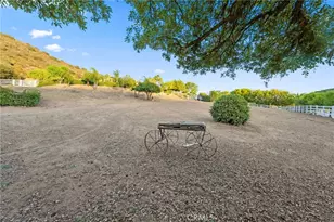 39898 Via Sereno, Murrieta, CA 92562 - Photo 47