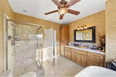 39898 Via Sereno, Murrieta, CA 92562 - Photo 33