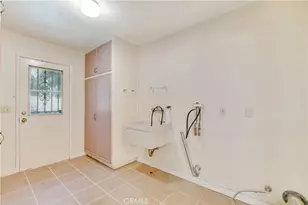 687 Locust St, Corona, CA 92879 - Photo 25