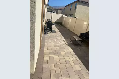 427 Lisbon Place, Santa Paula, CA 93060 - Photo 17