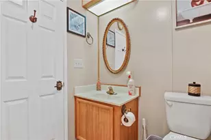 1300 W Menlo Ave, Hemet, CA 92543 - Photo 11