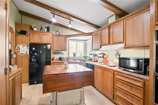 1300 W Menlo Ave, Hemet, CA 92543 - Photo 5