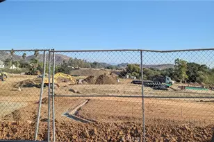 35960 Arendt Ln, Murrieta, CA 92563 - Photo 5