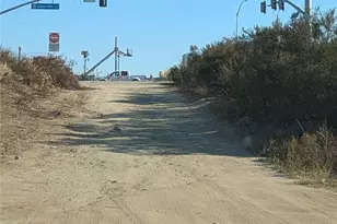 35820 Arendt Ln, Murrieta, CA 92563 - Photo 3