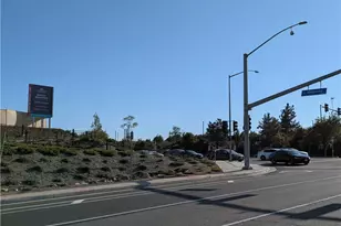 35780 Arendt Ln, Murrieta, CA 92563 - Photo 3