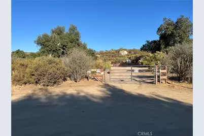 35250 Willow Creek Road, Hemet, CA 92544 - Photo 5