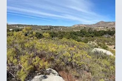 35250 Willow Creek Road, Hemet, CA 92544 - Photo 15