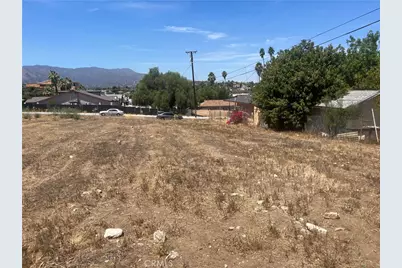 110 N Chestnut Street, Lake Elsinore, CA 92530 - Photo 1