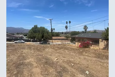 110 N Chestnut Street, Lake Elsinore, CA 92530 - Photo 3