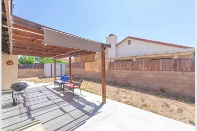 3999 Roxbury Drive, Hemet, CA 92545 - Photo 19