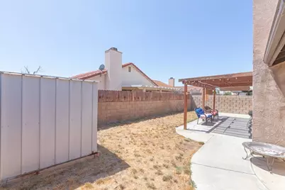 3999 Roxbury Drive, Hemet, CA 92545 - Photo 17
