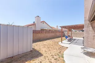 3999 Roxbury Dr, Hemet, CA 92545 - Photo 17
